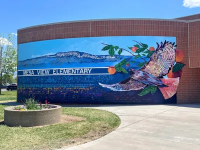 Mesa View Elementary — mural wide view